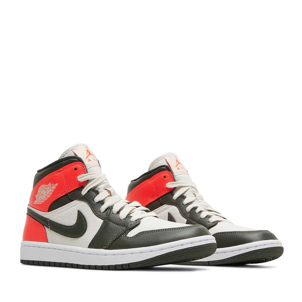 NIKE AIR JORDAN1 WMNS MID LIGHT OREWOOD