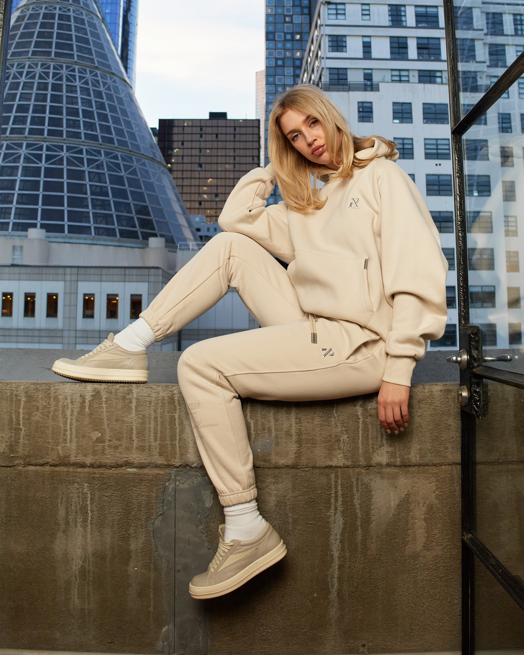 SSS REALISM RADIANT HOODIE IVORY