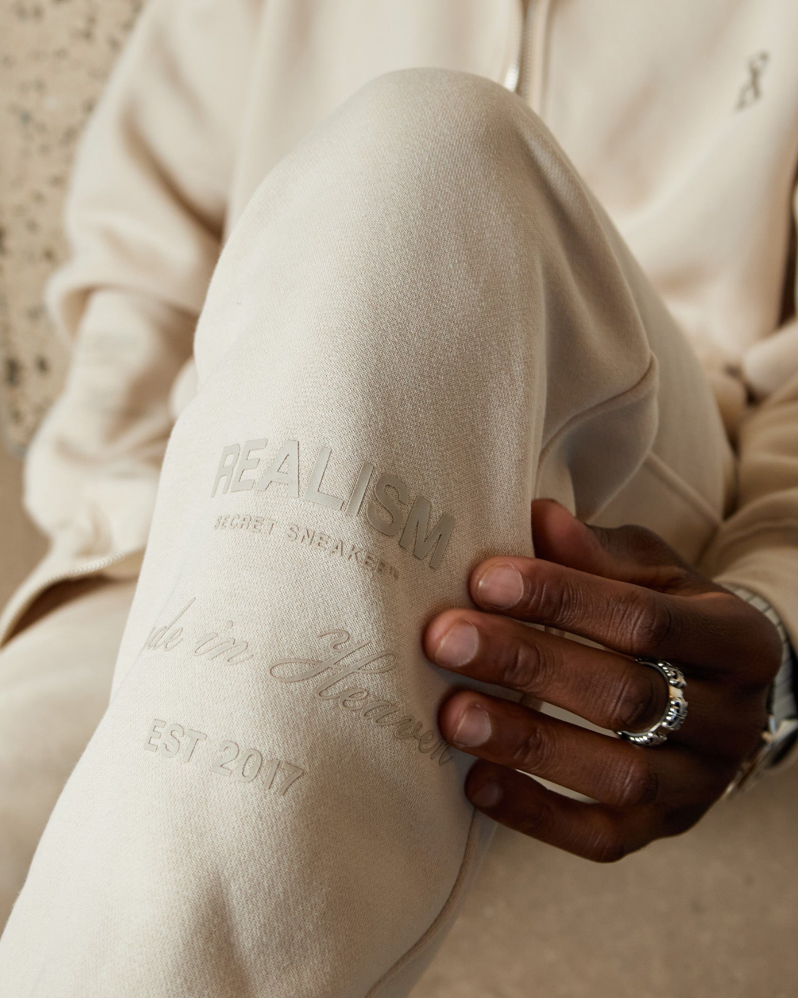 SSS REALISM RADIANT SWEATPANTS IVORY