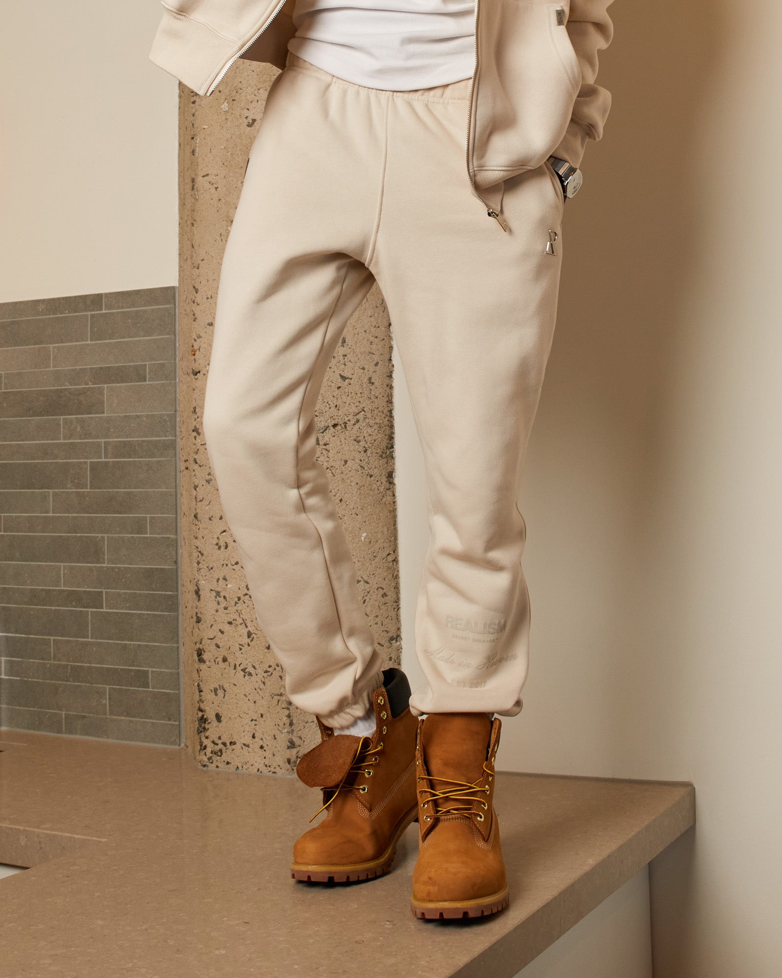 SSS REALISM RADIANT SWEATPANTS IVORY