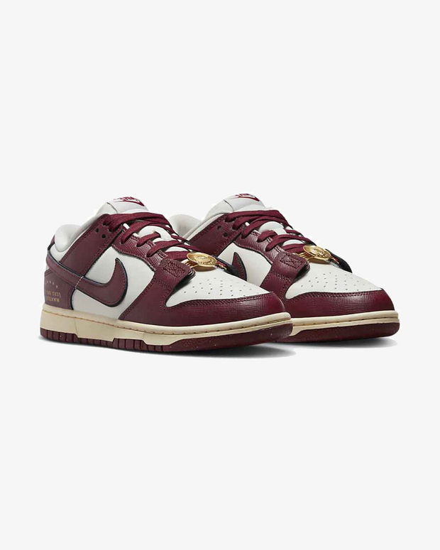 NIKE DUNK LOW SE WMNS JUST DO IT 'SAIL TEAM RED'